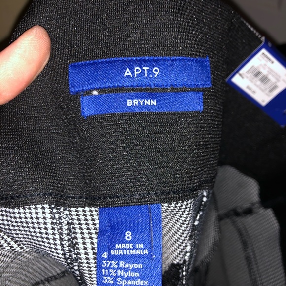 🔥🔥SALE - 3 FOR $30🔥🔥Apt. 9 Houndstooth Pull on Capri - Picture 5 of 6